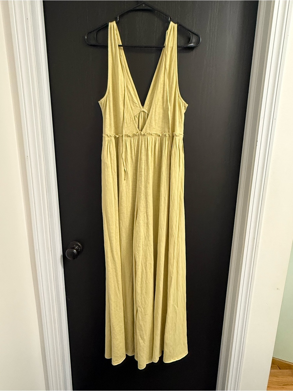 American Eagle Sleeveless Wide-Leg Jumpsuit in Light Yellow NWOT - Picture 2 of 3